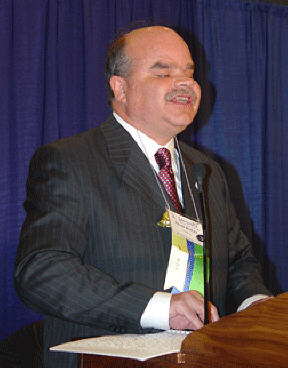 Kevin Worley, chair of the Imagination Fund, addresses the convention.