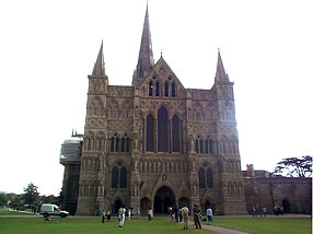 The front view of Salisbury Cathedral
