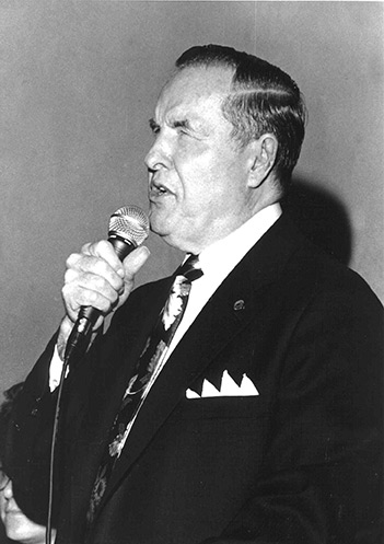 Kenneth Jernigan at the 1993 annual convention