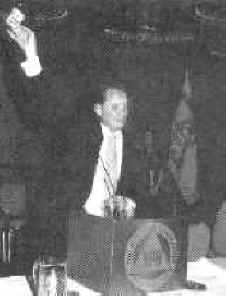 Photo of Dr. Maurer (23387 bytes)