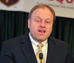 Gary Wunder, who chairs the Jacob Bolotin Awards Committee, stands at the podium to introduce the 2009 award winners.