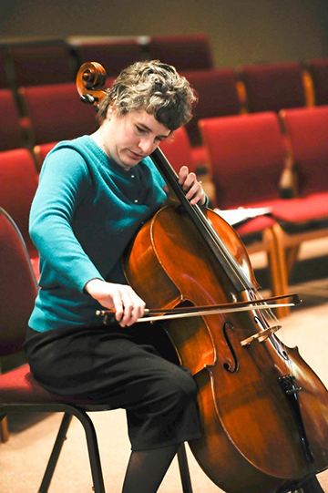 Leslie Hamric plays her cello.