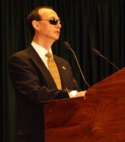 Fred Schroeder addresses the Convention