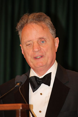 President Maurer delivering the banquet address