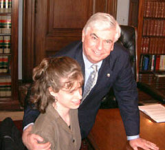 Senator Christopher Dodd and Jessie Kirchner, member of the NFB of Connecticut.