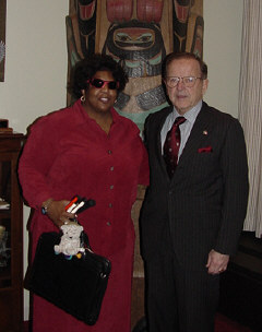 Venona Thomas, president of the NFB of Alaska, meets with Senator Ted Stevens.