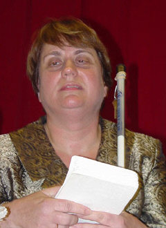 Joanne Wilson prepares to deliver her convention remarks.