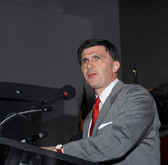 Governor Robert L. Ehrlich, Jr., grand opening honorary chairman.