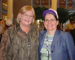 Susan Spungin and Mary Ellen Jernigan chat at the reception hosted by the North American/Caribbean Region for WBU delegates and observers.