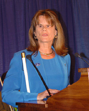 Betsy Zaborowski addresses the convention.
