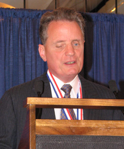 Marc Maurer delivers the 2007 Presidential Report.