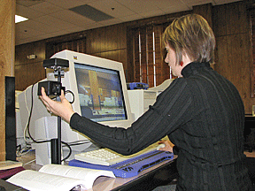 Clara Van Gerven demonstrating a Zoom-Twix