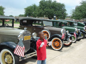 Kishawn Hoover of Tennessee at the 2006 car show.