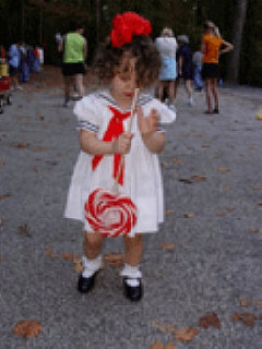 Kendra holloway in her Shirley Temple Halloween costume
