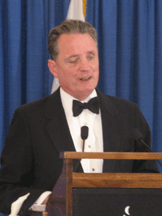 Marc Maurer delivers the 2007 banquet address.