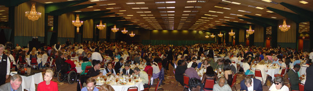 The banquet room at the 2003 convention.
