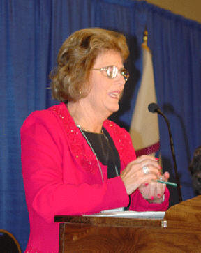 Cathy Jackson, president of the NFB of Kentucky, the host affiliate of the 2005 convention, welcomes the convention.
